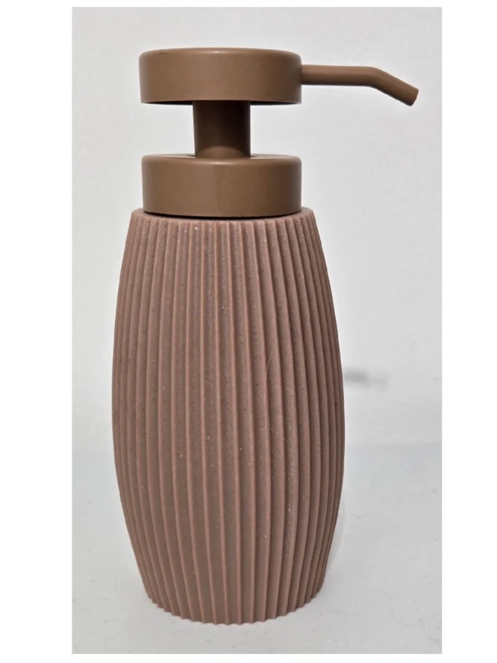 New Room & Retreat Soap Pump Cylinder Home Bathroom Kitchen Brown NWT